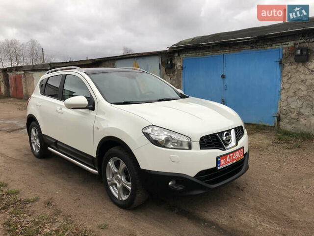 Белый Ниссан Кашкай, объемом двигателя 2 л и пробегом 195 тыс. км за 11655 $, фото 7 на Automoto.ua