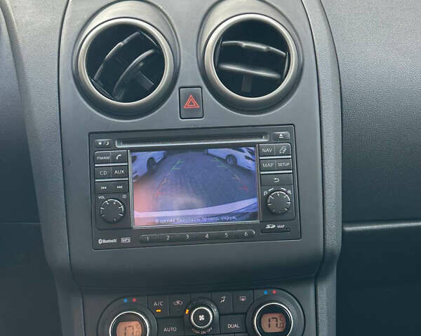 Белый Ниссан Кашкай, объемом двигателя 2 л и пробегом 119 тыс. км за 9700 $, фото 16 на Automoto.ua