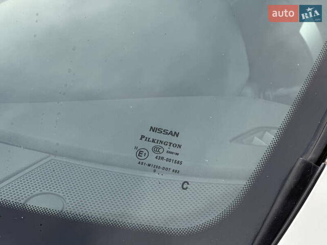 Белый Ниссан Кашкай, объемом двигателя 1.6 л и пробегом 176 тыс. км за 9999 $, фото 8 на Automoto.ua