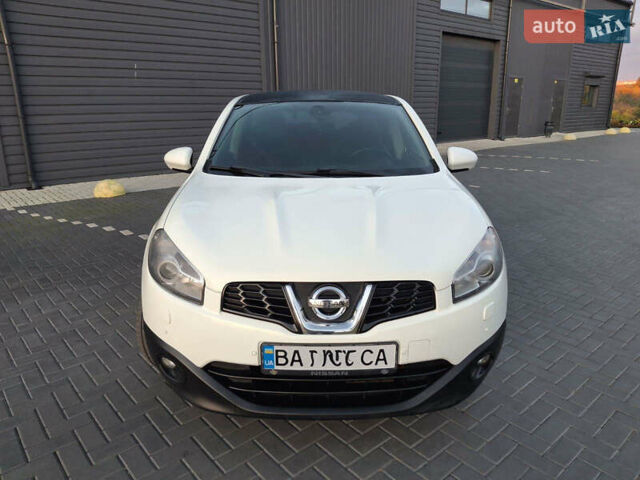 Білий Ніссан Кашкай, об'ємом двигуна 2 л та пробігом 183 тис. км за 10900 $, фото 7 на Automoto.ua