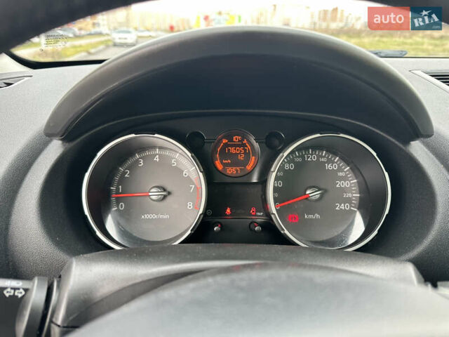 Белый Ниссан Кашкай, объемом двигателя 1.6 л и пробегом 176 тыс. км за 9999 $, фото 45 на Automoto.ua