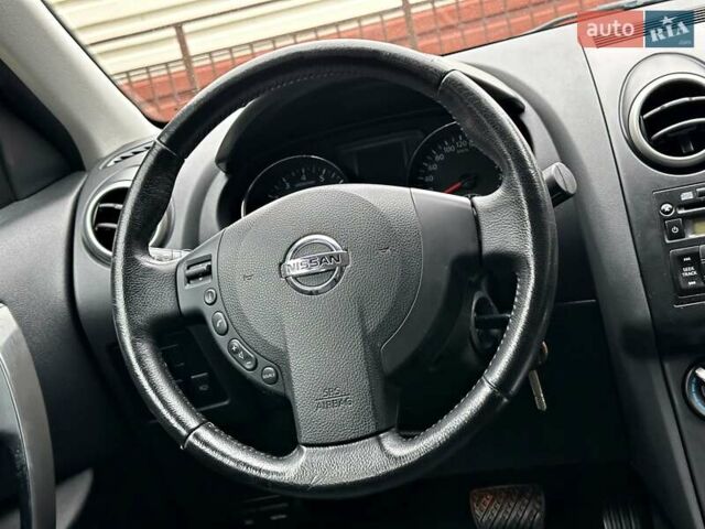 Белый Ниссан Кашкай, объемом двигателя 2 л и пробегом 122 тыс. км за 10700 $, фото 37 на Automoto.ua