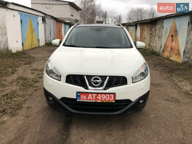 Белый Ниссан Кашкай, объемом двигателя 2 л и пробегом 195 тыс. км за 11655 $, фото 1 на Automoto.ua