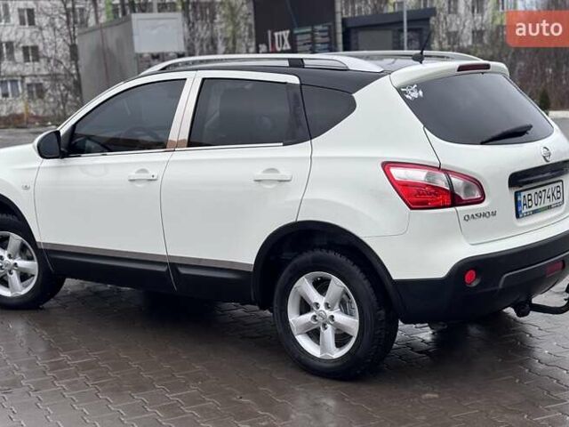 Белый Ниссан Кашкай, объемом двигателя 1.46 л и пробегом 186 тыс. км за 9600 $, фото 4 на Automoto.ua
