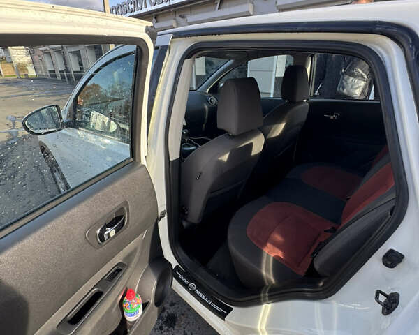 Белый Ниссан Кашкай, объемом двигателя 2 л и пробегом 101 тыс. км за 11500 $, фото 6 на Automoto.ua