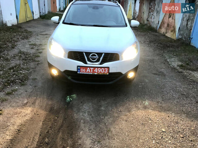 Белый Ниссан Кашкай, объемом двигателя 2 л и пробегом 195 тыс. км за 11655 $, фото 104 на Automoto.ua