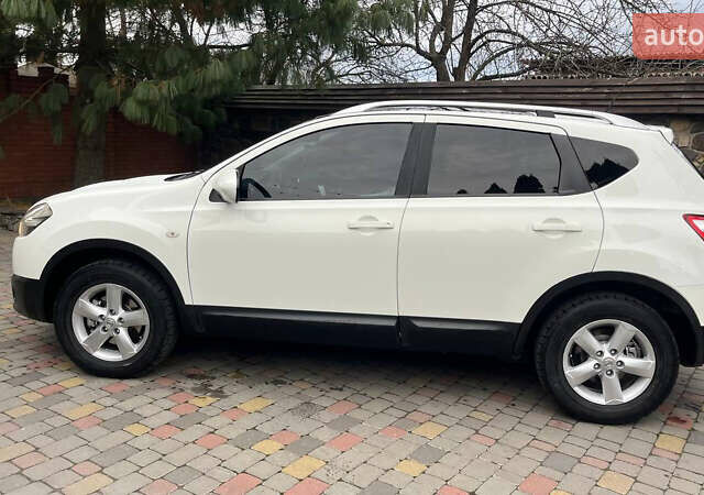 Белый Ниссан Кашкай, объемом двигателя 1.5 л и пробегом 187 тыс. км за 8900 $, фото 5 на Automoto.ua