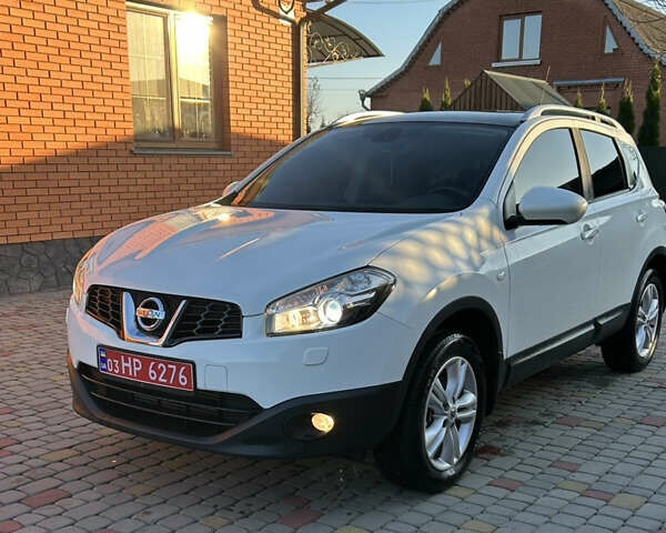 Білий Ніссан Кашкай, об'ємом двигуна 1.5 л та пробігом 186 тис. км за 10500 $, фото 1 на Automoto.ua