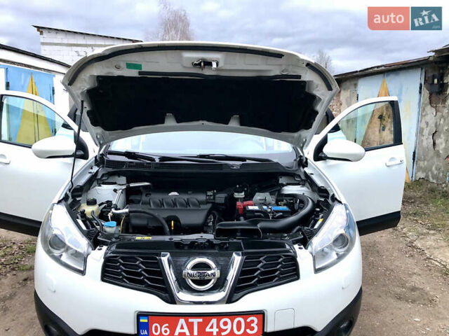 Белый Ниссан Кашкай, объемом двигателя 2 л и пробегом 195 тыс. км за 11655 $, фото 72 на Automoto.ua