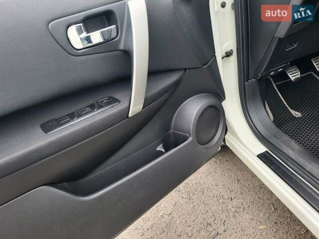 Білий Ніссан Кашкай, об'ємом двигуна 1.5 л та пробігом 217 тис. км за 9300 $, фото 99 на Automoto.ua