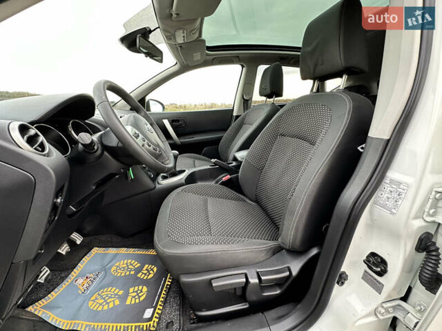 Белый Ниссан Кашкай, объемом двигателя 1.6 л и пробегом 176 тыс. км за 9999 $, фото 43 на Automoto.ua