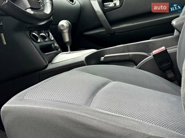 Белый Ниссан Кашкай, объемом двигателя 2 л и пробегом 122 тыс. км за 10700 $, фото 51 на Automoto.ua