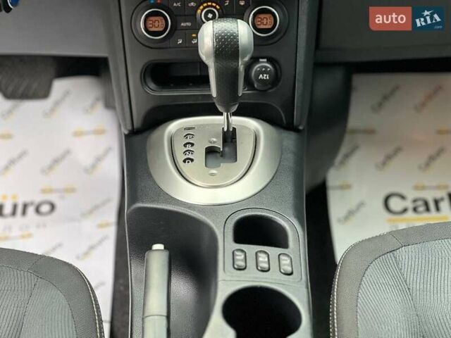 Белый Ниссан Кашкай, объемом двигателя 2 л и пробегом 227 тыс. км за 8900 $, фото 19 на Automoto.ua