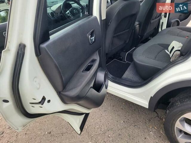 Білий Ніссан Кашкай, об'ємом двигуна 1.5 л та пробігом 217 тис. км за 9300 $, фото 124 на Automoto.ua
