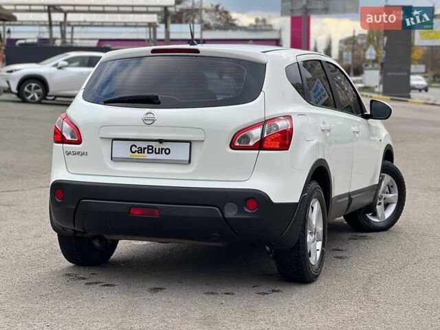 Белый Ниссан Кашкай, объемом двигателя 2 л и пробегом 227 тыс. км за 8900 $, фото 13 на Automoto.ua