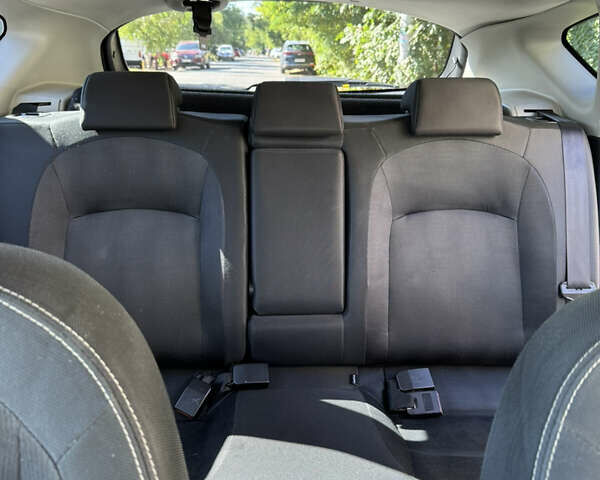 Білий Ніссан Кашкай, об'ємом двигуна 2 л та пробігом 150 тис. км за 11500 $, фото 6 на Automoto.ua