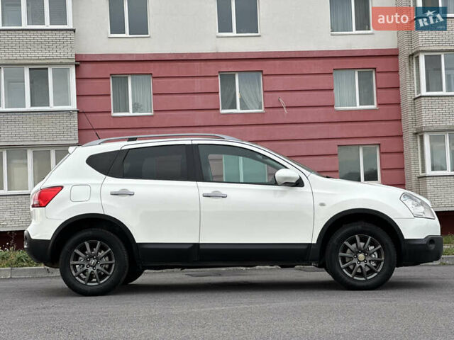 Белый Ниссан Кашкай, объемом двигателя 1.6 л и пробегом 176 тыс. км за 9999 $, фото 30 на Automoto.ua