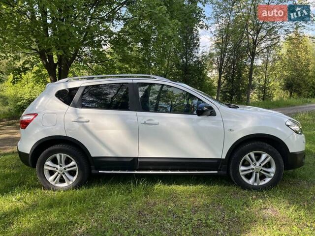 Білий Ніссан Кашкай, об'ємом двигуна 1.5 л та пробігом 278 тис. км за 10500 $, фото 4 на Automoto.ua