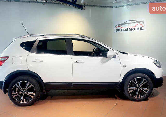 Білий Ніссан Кашкай, об'ємом двигуна 1.5 л та пробігом 203 тис. км за 10000 $, фото 2 на Automoto.ua