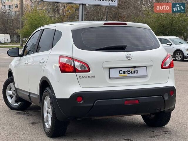 Белый Ниссан Кашкай, объемом двигателя 2 л и пробегом 227 тыс. км за 8900 $, фото 11 на Automoto.ua