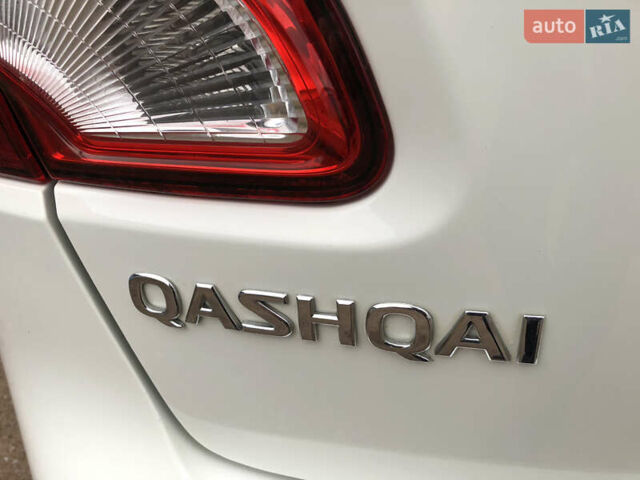 Белый Ниссан Кашкай, объемом двигателя 2 л и пробегом 195 тыс. км за 11655 $, фото 16 на Automoto.ua