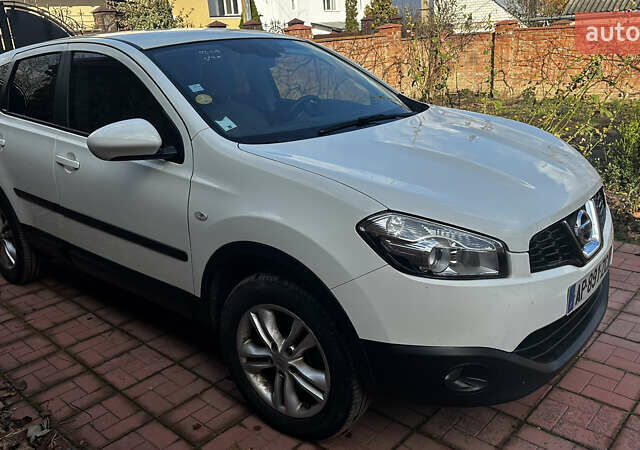 Білий Ніссан Кашкай, об'ємом двигуна 1.46 л та пробігом 229 тис. км за 10300 $, фото 5 на Automoto.ua