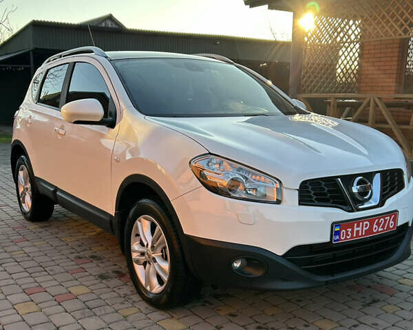 Білий Ніссан Кашкай, об'ємом двигуна 1.5 л та пробігом 186 тис. км за 10500 $, фото 3 на Automoto.ua