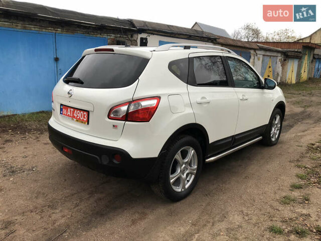 Белый Ниссан Кашкай, объемом двигателя 2 л и пробегом 195 тыс. км за 11655 $, фото 6 на Automoto.ua