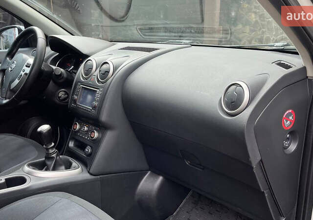 Белый Ниссан Кашкай, объемом двигателя 1.5 л и пробегом 187 тыс. км за 8900 $, фото 10 на Automoto.ua