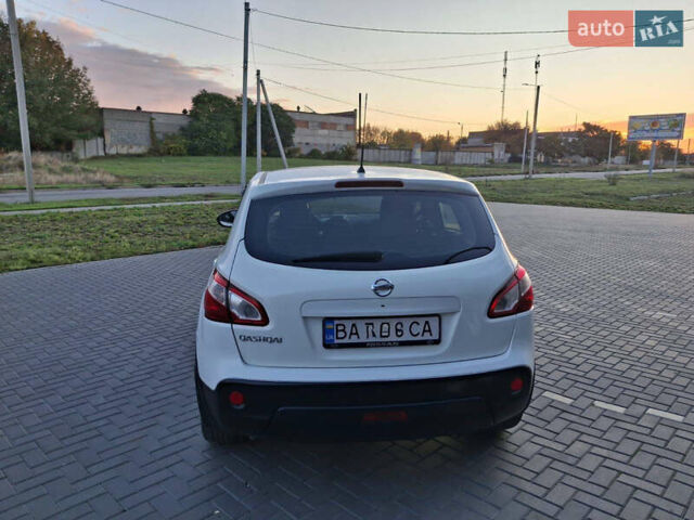Білий Ніссан Кашкай, об'ємом двигуна 2 л та пробігом 183 тис. км за 10900 $, фото 3 на Automoto.ua