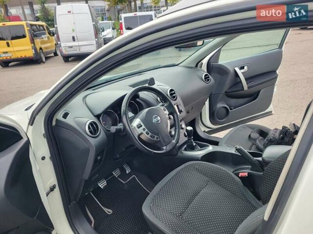 Білий Ніссан Кашкай, об'ємом двигуна 1.5 л та пробігом 217 тис. км за 9300 $, фото 104 на Automoto.ua