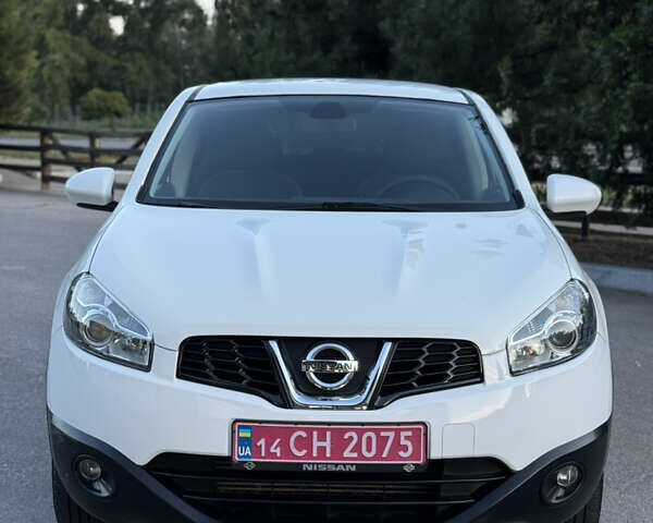 Белый Ниссан Кашкай, объемом двигателя 1.5 л и пробегом 250 тыс. км за 9899 $, фото 4 на Automoto.ua