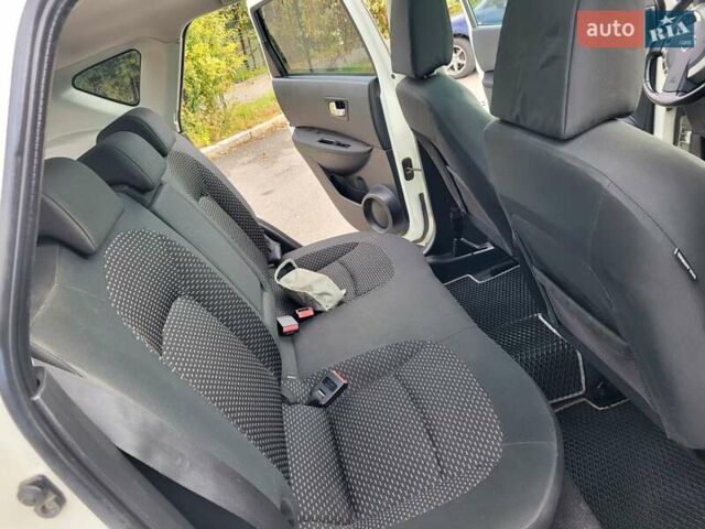 Білий Ніссан Кашкай, об'ємом двигуна 1.5 л та пробігом 217 тис. км за 9300 $, фото 120 на Automoto.ua