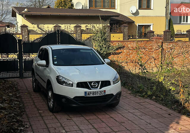 Білий Ніссан Кашкай, об'ємом двигуна 1.46 л та пробігом 229 тис. км за 10300 $, фото 1 на Automoto.ua