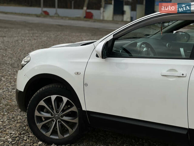 Белый Ниссан Кашкай, объемом двигателя 1.5 л и пробегом 198 тыс. км за 8150 $, фото 4 на Automoto.ua