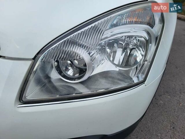 Білий Ніссан Кашкай, об'ємом двигуна 1.5 л та пробігом 217 тис. км за 9300 $, фото 70 на Automoto.ua