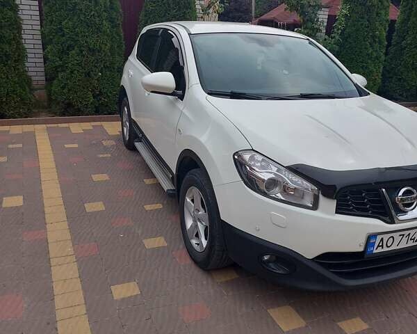 Белый Ниссан Кашкай, объемом двигателя 2 л и пробегом 148 тыс. км за 10500 $, фото 1 на Automoto.ua