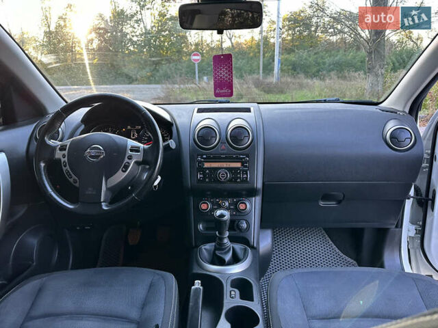 Белый Ниссан Кашкай, объемом двигателя 1.5 л и пробегом 230 тыс. км за 9700 $, фото 22 на Automoto.ua