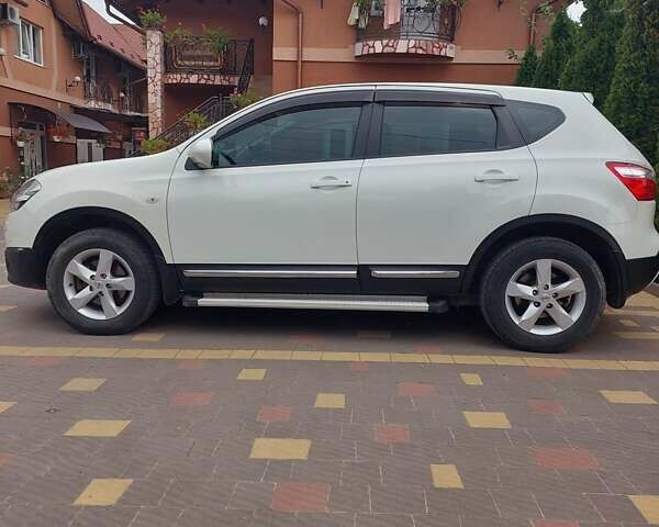 Белый Ниссан Кашкай, объемом двигателя 2 л и пробегом 148 тыс. км за 10500 $, фото 3 на Automoto.ua