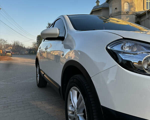 Белый Ниссан Кашкай, объемом двигателя 1.5 л и пробегом 230 тыс. км за 9700 $, фото 36 на Automoto.ua