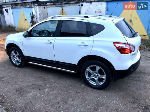 Белый Ниссан Кашкай, объемом двигателя 2 л и пробегом 195 тыс. км за 11655 $, фото 111 на Automoto.ua