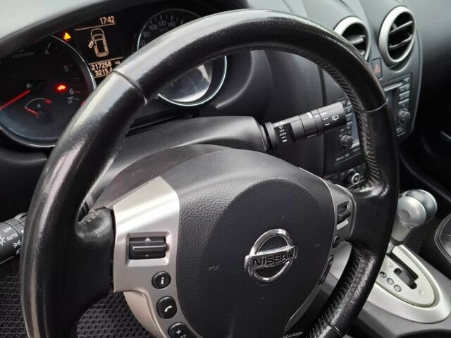 Белый Ниссан Кашкай, объемом двигателя 2 л и пробегом 217 тыс. км за 12800 $, фото 7 на Automoto.ua