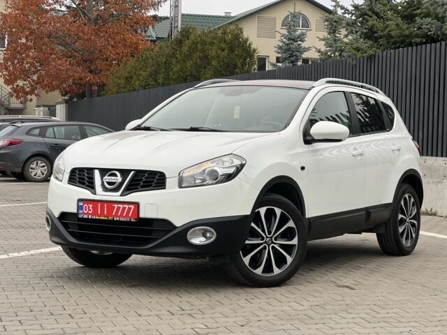 Белый Ниссан Кашкай, объемом двигателя 1.6 л и пробегом 170 тыс. км за 10555 $, фото 1 на Automoto.ua