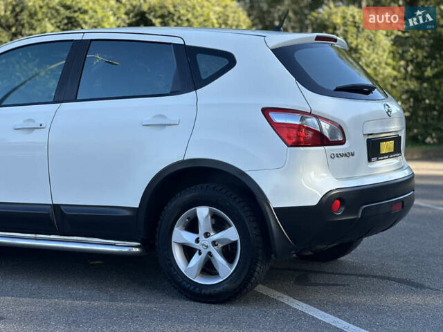 Белый Ниссан Кашкай, объемом двигателя 2 л и пробегом 152 тыс. км за 11400 $, фото 11 на Automoto.ua