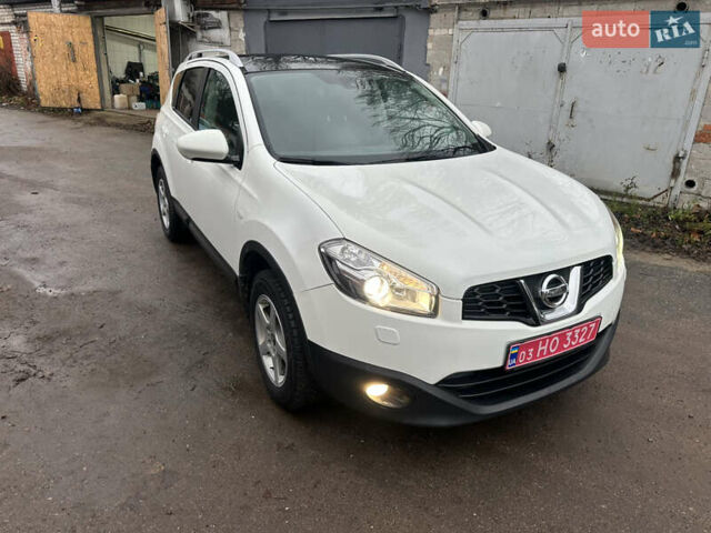 Белый Ниссан Кашкай, объемом двигателя 1.5 л и пробегом 229 тыс. км за 10650 $, фото 3 на Automoto.ua