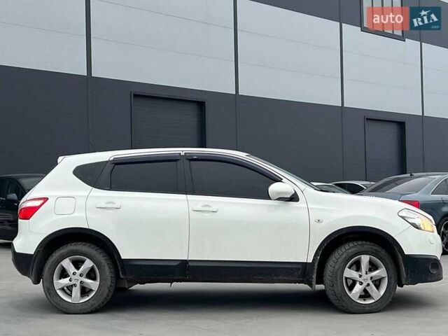 Белый Ниссан Кашкай, объемом двигателя 2 л и пробегом 128 тыс. км за 12490 $, фото 10 на Automoto.ua