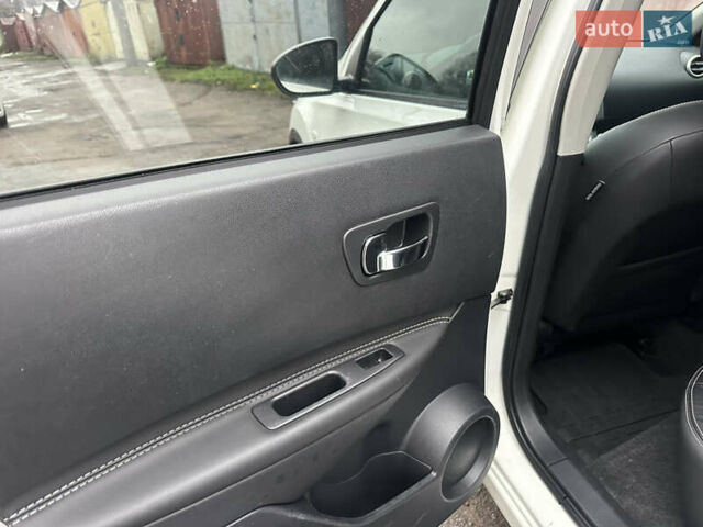 Белый Ниссан Кашкай, объемом двигателя 1.5 л и пробегом 229 тыс. км за 10650 $, фото 14 на Automoto.ua