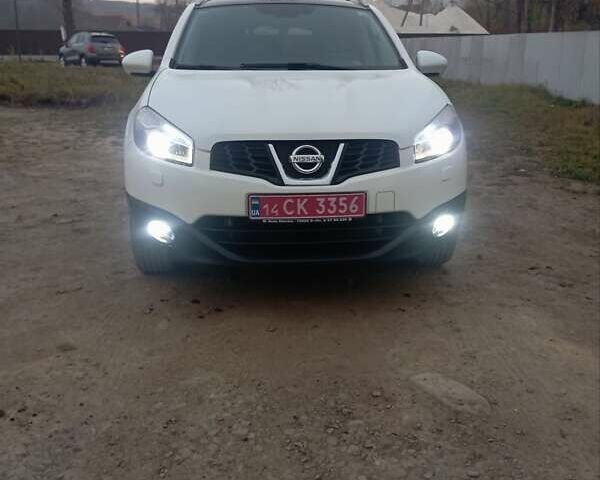 Білий Ніссан Кашкай, об'ємом двигуна 2 л та пробігом 231 тис. км за 11800 $, фото 6 на Automoto.ua