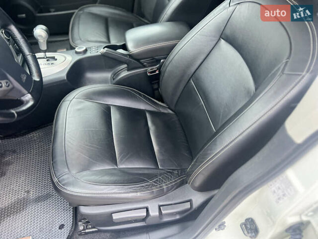 Белый Ниссан Кашкай, объемом двигателя 2 л и пробегом 190 тыс. км за 12000 $, фото 15 на Automoto.ua