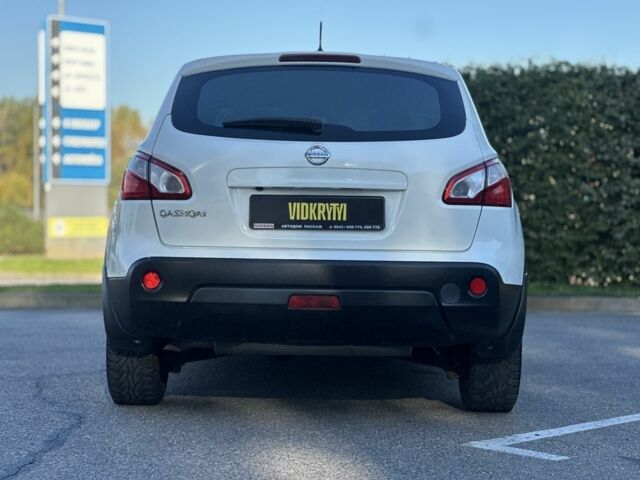 Белый Ниссан Кашкай, объемом двигателя 2 л и пробегом 152 тыс. км за 10600 $, фото 4 на Automoto.ua
